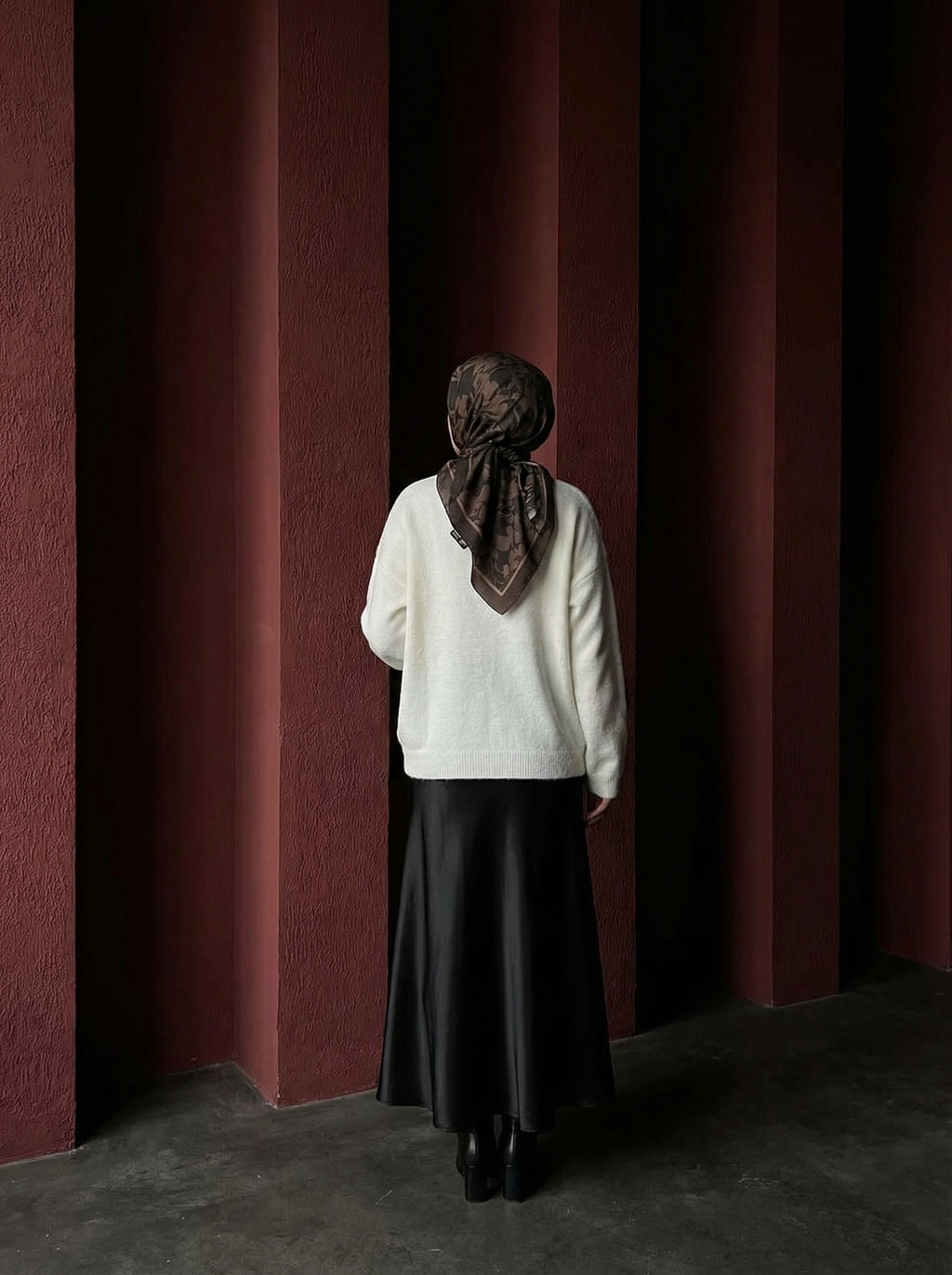 Noir Elegance Saten Tesettür Etek
